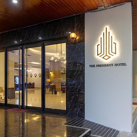 The President Hotel At Chokchai 4 Бангкок Экстерьер фото