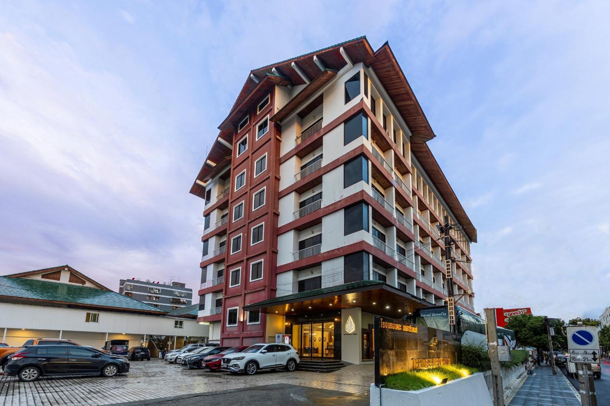 The President Hotel At Chokchai 4 Бангкок Экстерьер фото