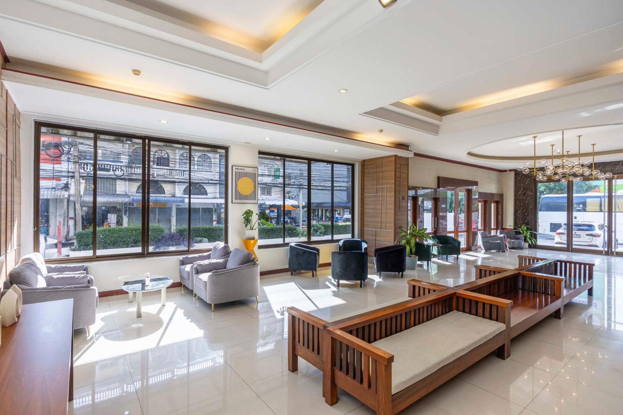 The President Hotel At Chokchai 4 Бангкок Экстерьер фото
