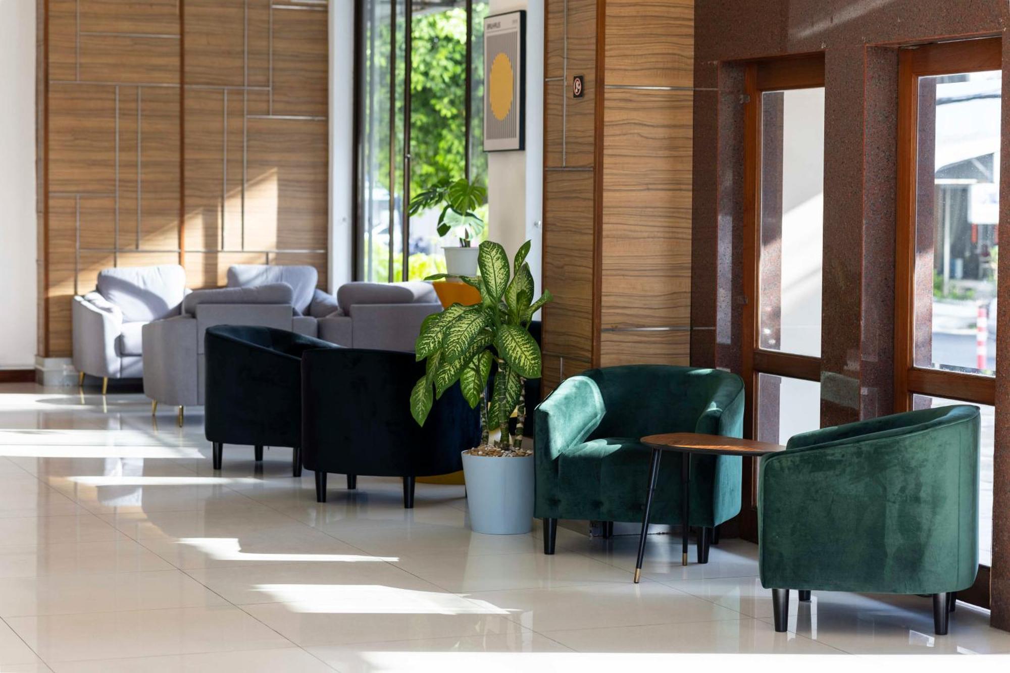 The President Hotel At Chokchai 4 Бангкок Экстерьер фото