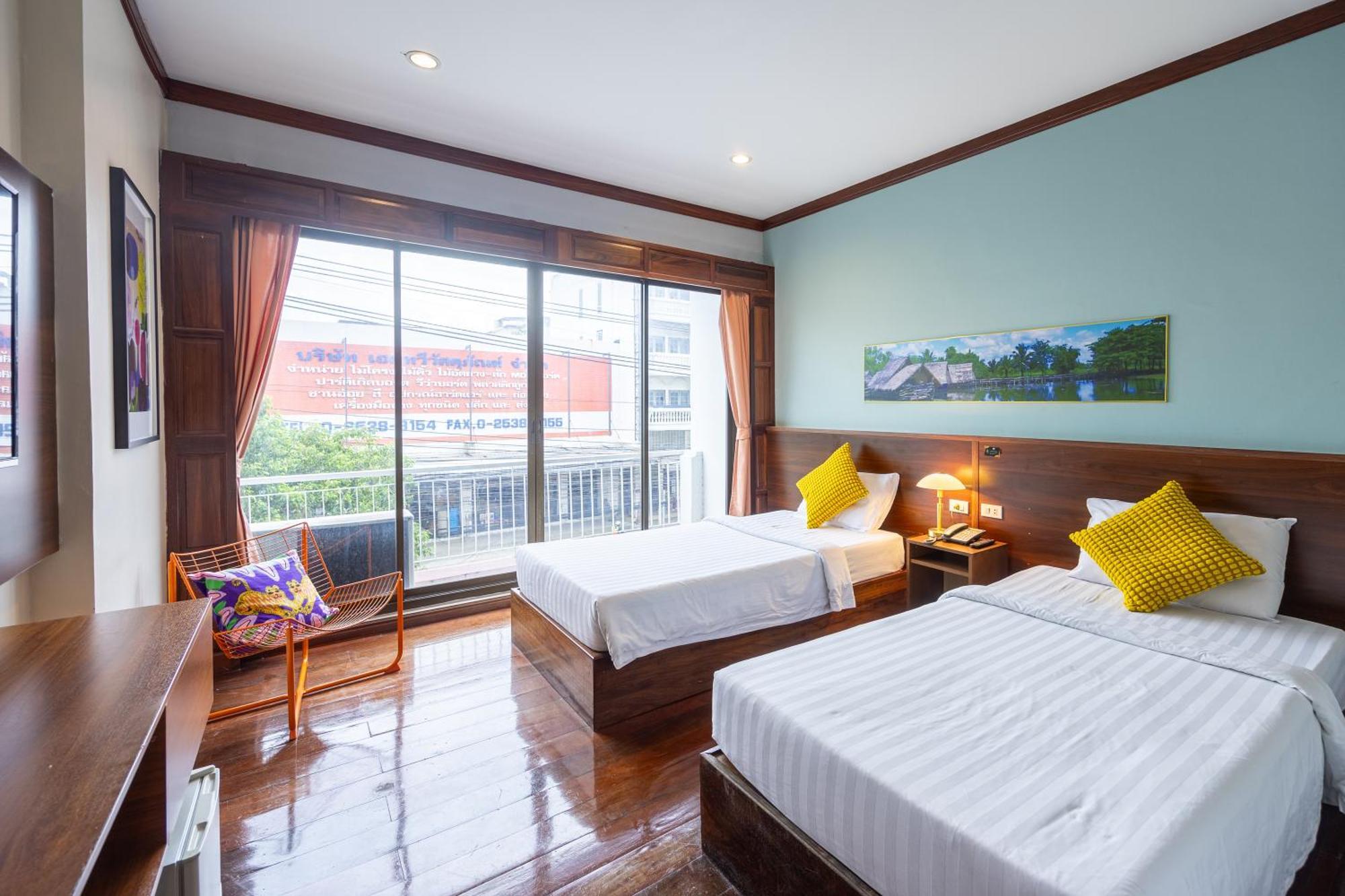 The President Hotel At Chokchai 4 Бангкок Экстерьер фото