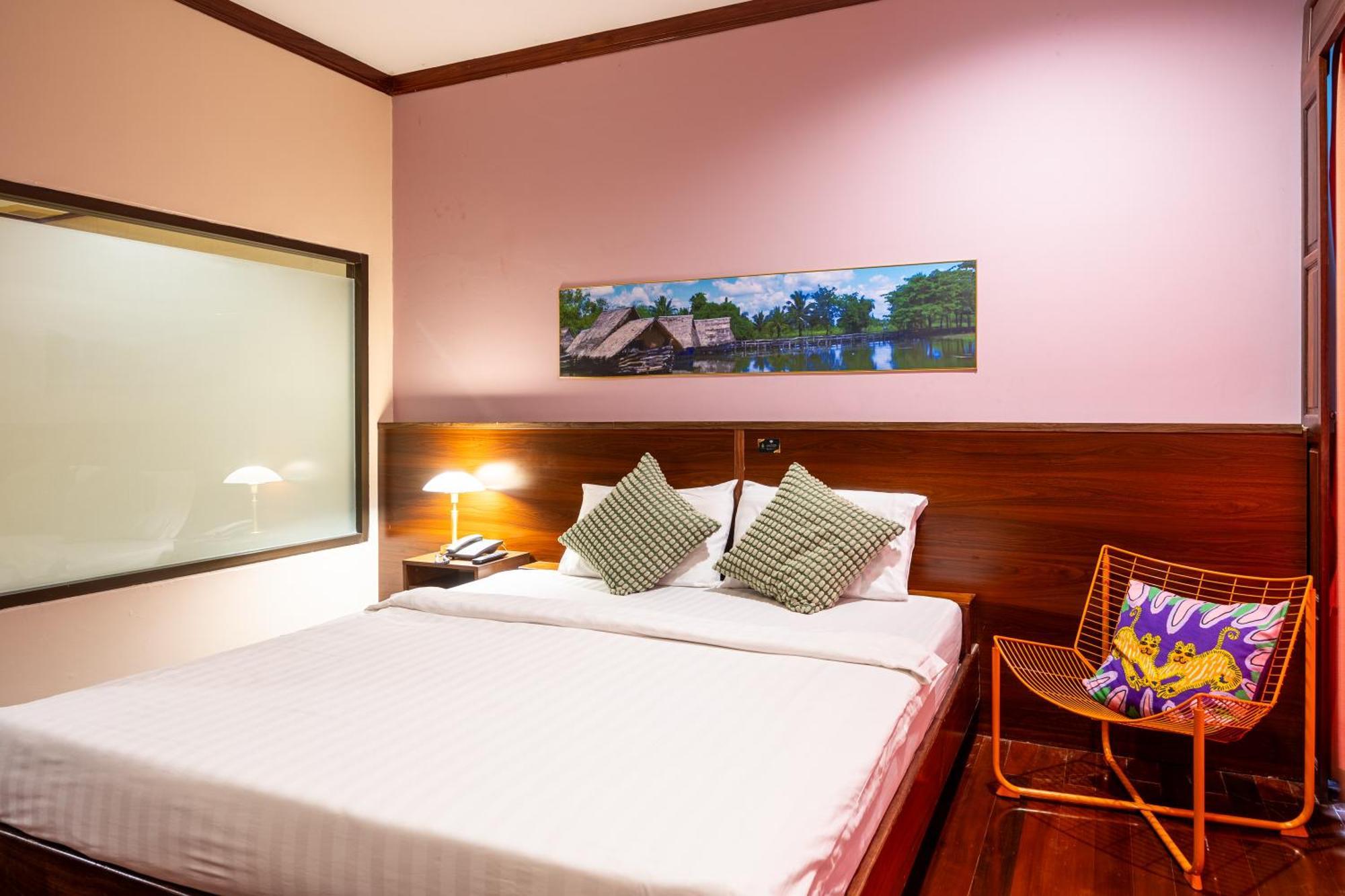 The President Hotel At Chokchai 4 Бангкок Экстерьер фото